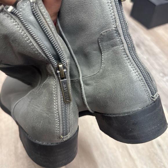 Nine West Solid Gray Size 8.5M Closed Toe Ankle Shaft Zip In Back - Picture 10 of 12